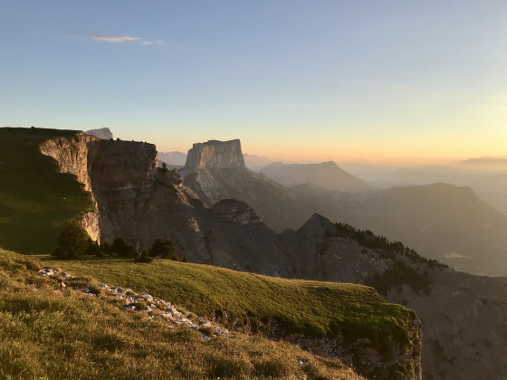 Lever du soleil sur le Mont Aiguille