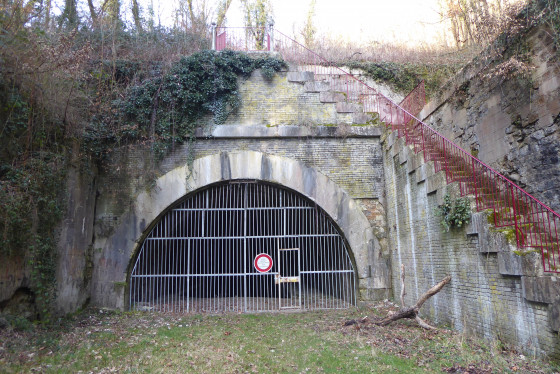 Liverdun, entrée du tunnel de l\'ancien canal