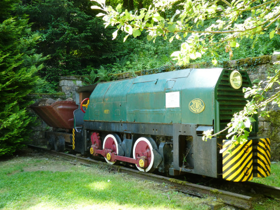 Loco et wagonnet de la voie étroite