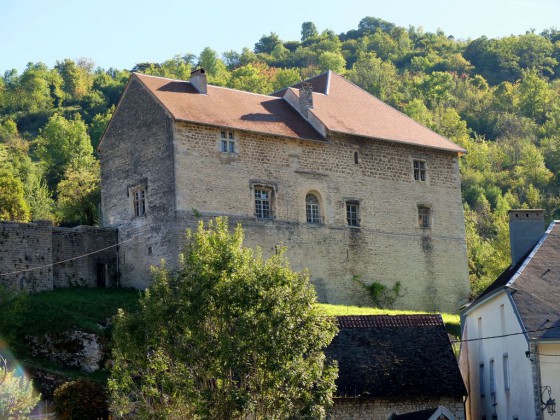 Lods : La Maison forte