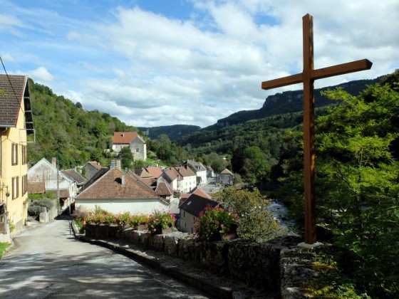 Lods : Le calvaire de la rue de Reine