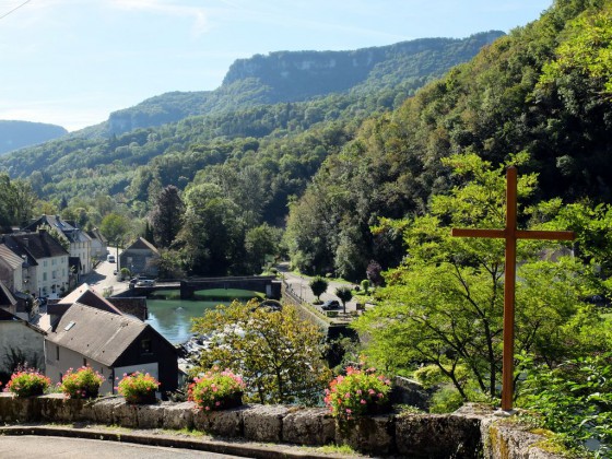 Lods : Le vieux pont sur la Loue