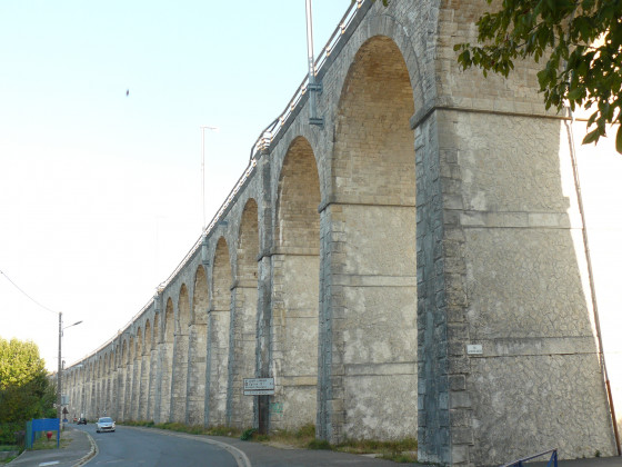 Longueville. Le viaduc