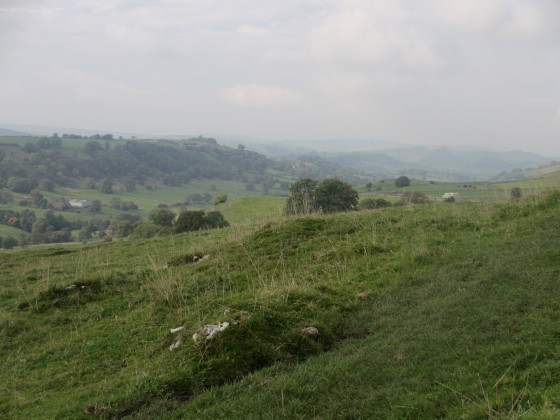 Vue sur la Upper Dove Valley en direction du Staffordshire