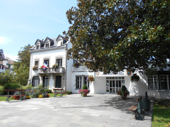 Mairie de Cambo