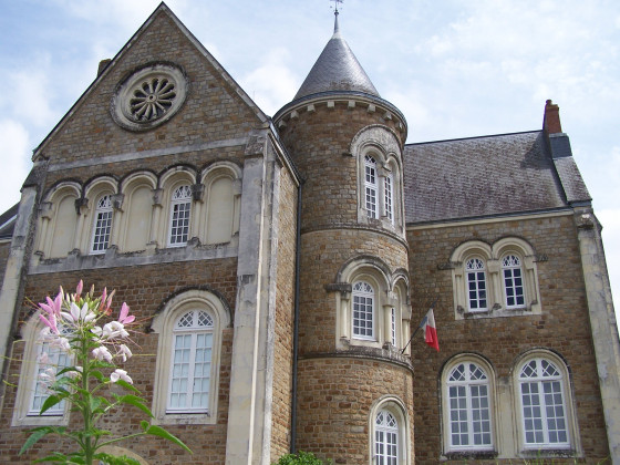 Mairie de Gennes-sur-Glaize
