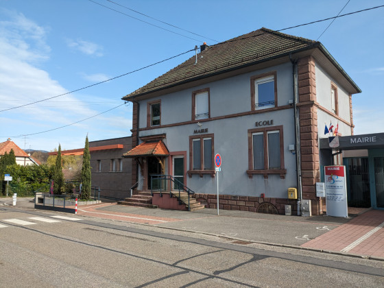 Mairie et Ecole du Village