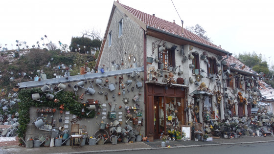 Maisons aux arrosoirs