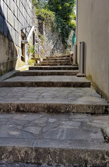 Marches de la rue La Portanelle