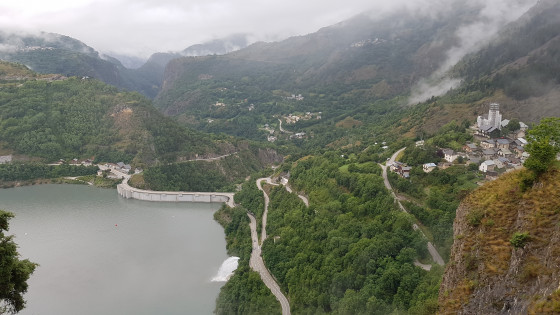 Mizoën, le Lac du Chambon et le Barrage