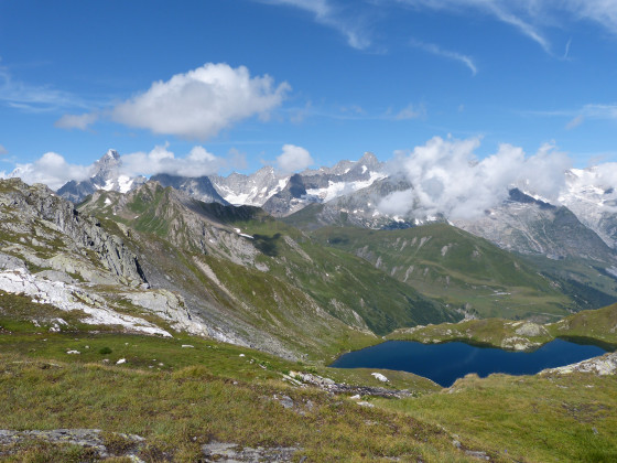 Le massif du Mont Blanc lors de la descente vers les lacs de Fenêtre