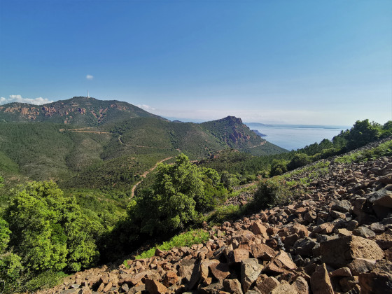 Mont&eacute;e Cap Roux