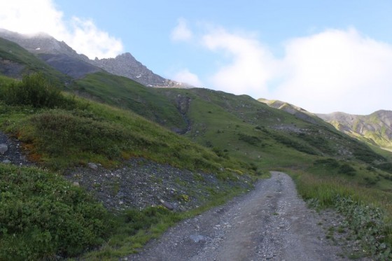 Montée en direction du col de la Madeleine