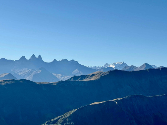 Montée sous le Pic de Frumezan
