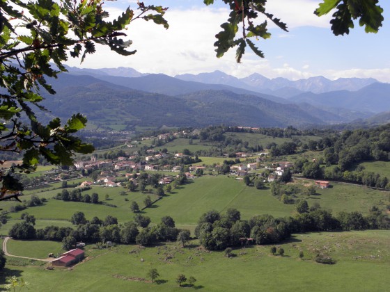Montée vers la croix de Montcalivert