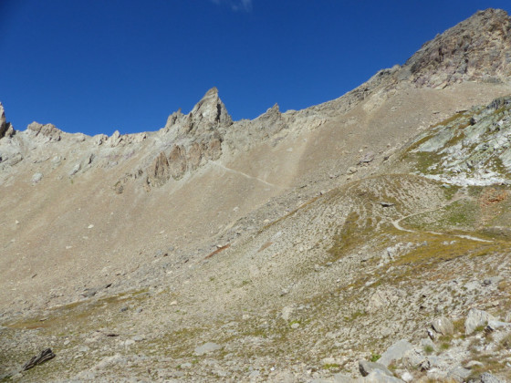 Montée vers le col des Béraudes
