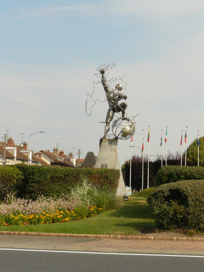Montereau. Place Jean Monnet
