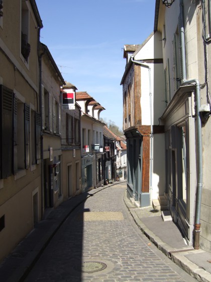 Montfort-Lamaury - rue de Paris