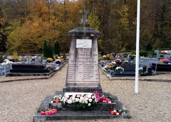 Monument aux morts de Marnes-la-Coquette Monument aux morts de Marnes-la-Coquette