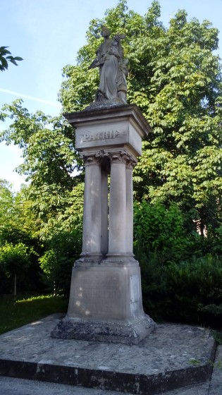 Monument aux morts de Rampillon