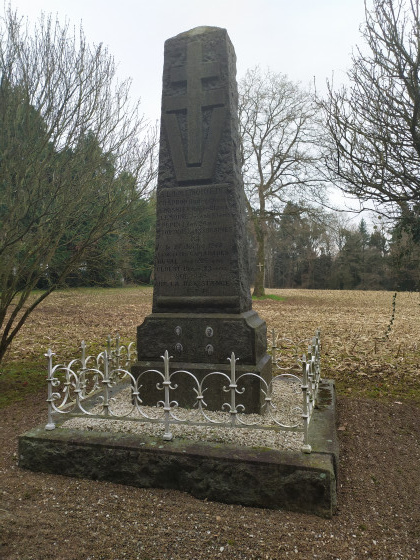 A faire Sur les hauts de SaintMarcsurCouesnon Randonnée