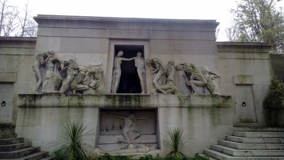 Monuments aux morts