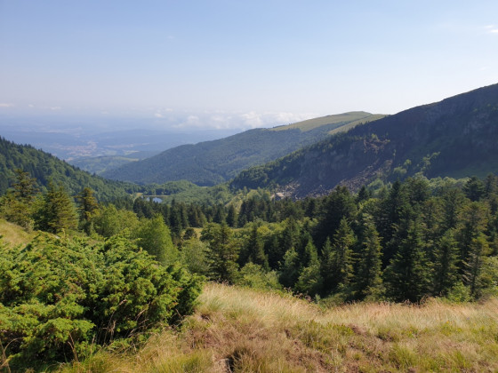 Moulzoune et Lavelanet depuis la crête du vacher
