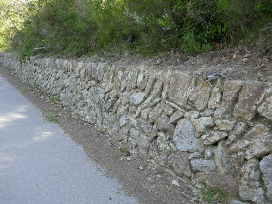 Muret restauré à l'ancienne