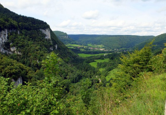 Nans-sous-Sainte-Anne : Du haut de la reculée