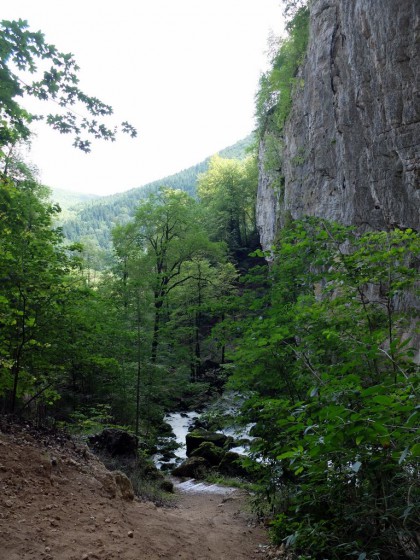 Nans-sous-Sainte-Anne : La Grotte Sarrazine
