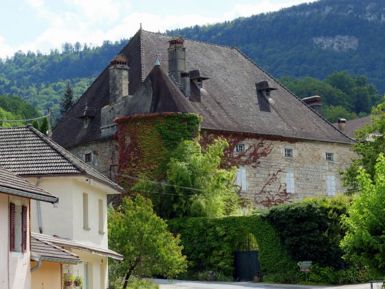 Nans-sous-Sainte-Anne : Maison Forte