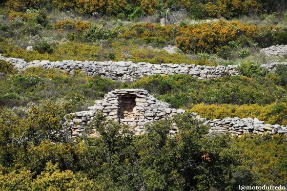 Niche dans un mur de pierre