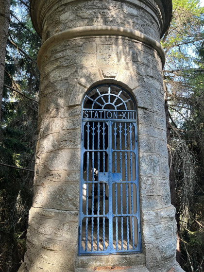Oratoire sur le chemin de la chapelle du Charmaix