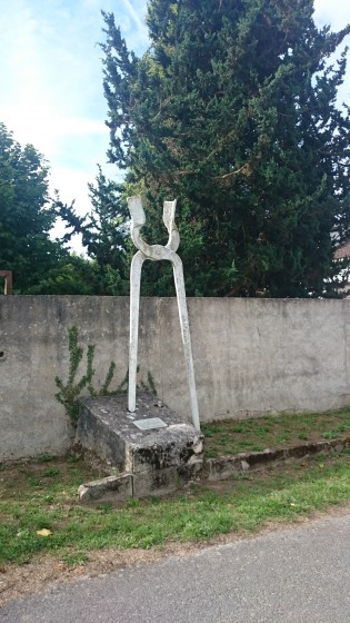 Paire de tenailles géante