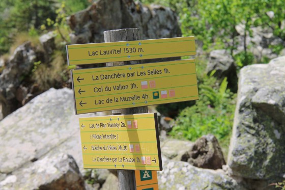 Le lac du Lauvitel depuis La Danchère