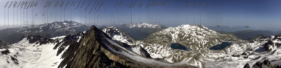 Panorama annoté des Aiguilles d\'Arves au Mont Granier, depuis le Pic Nord du Toit Panorama annoté des Aiguilles d\'Arves au Mont Granier, depuis le Pic Nord du Toit