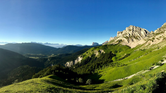 Panorama au Sud, au-dessus des Échalanches