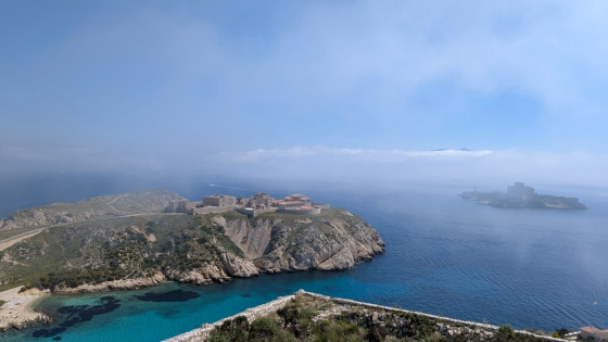 Panorama sur le château d' If et l'hôpital Caroline
