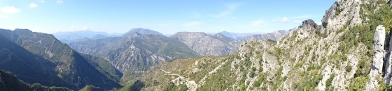 Panorama en montant vers les ruines