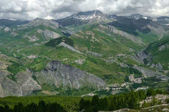 Panorama sur l\'Arvan et la vallée de la Romanche