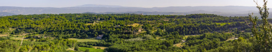 Panorama sur la vall&eacute;e au Nord du Luberon