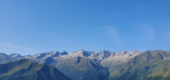 Panorama sur les sommets du Luchonnais