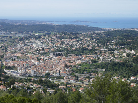 Panorama sur Ollioules depuis la Courtine