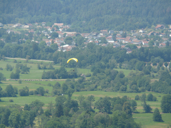 Parapente au-dessus de la vallée de Vagney
