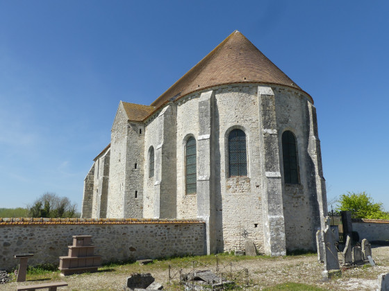 Paroy, chevet de l\'église
