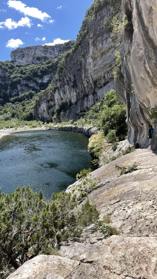 Passage en surplomb de l’Ardeche