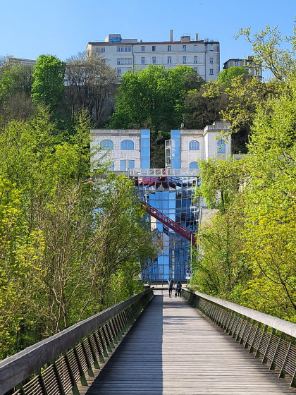Passerelle du quai Magelis