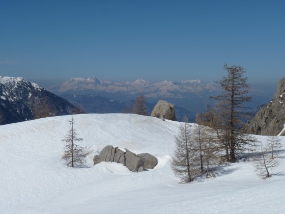 Pendant la descente avec la vue sur le Dévoluy Pendant la descente avec la vue sur le Dévoluy