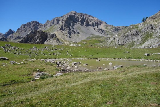Petit lac sans nom sous la Tête des Lauzières