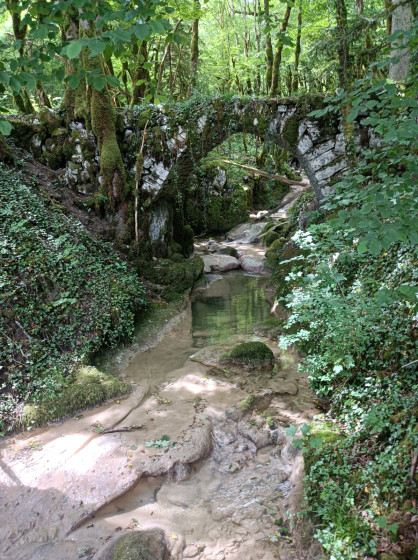 Petit Pont en pierre